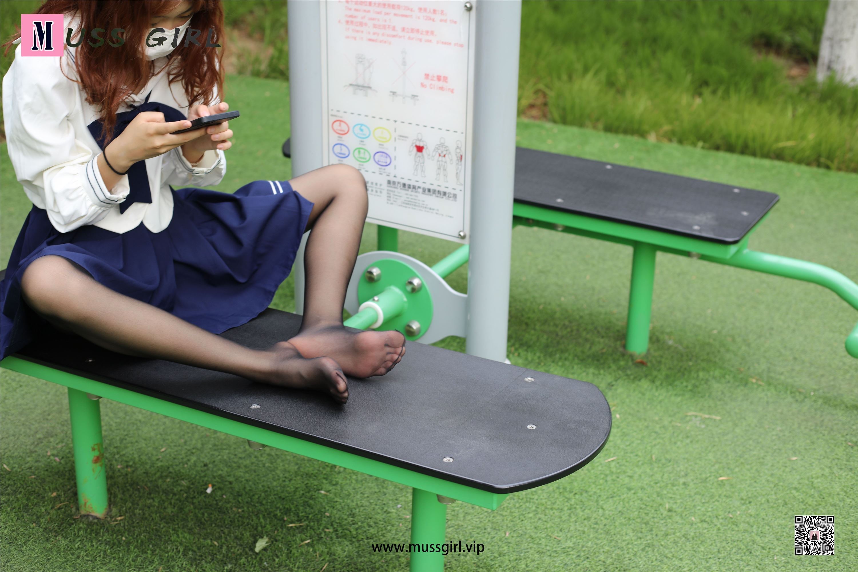 MussGirl慕丝女郎  NO.216 草地JK制服黑丝4